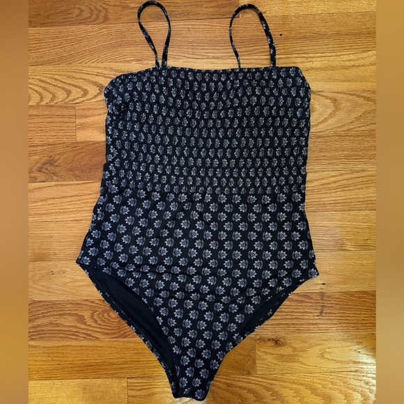 Old Navy Other - Old Navy Swimsuit